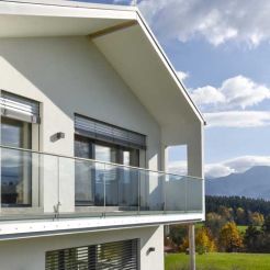 Balustrada całoszklana w listwie aluminiowej szkło 12,12,4  VSG ESG mocowanie boczne 