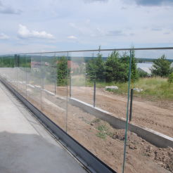 Balustrada całoszklana w listwie aluminiowej szkło 8,8,4  VSG ESG mocowanie F 